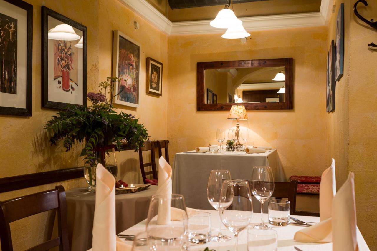 Rooms & Restaurant Ostarija 多莱尼斯凯托普利采 外观 照片